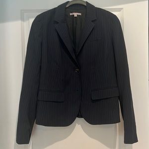 Gap navy pinstripe blazer | suiting fabric | size 4